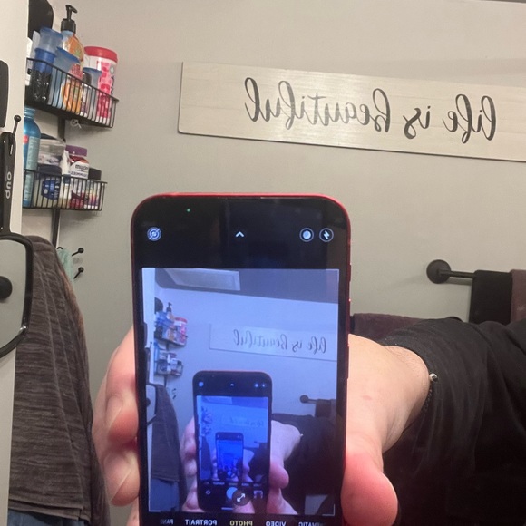 iPhone 13 mini mint condition - Picture 2 of 2